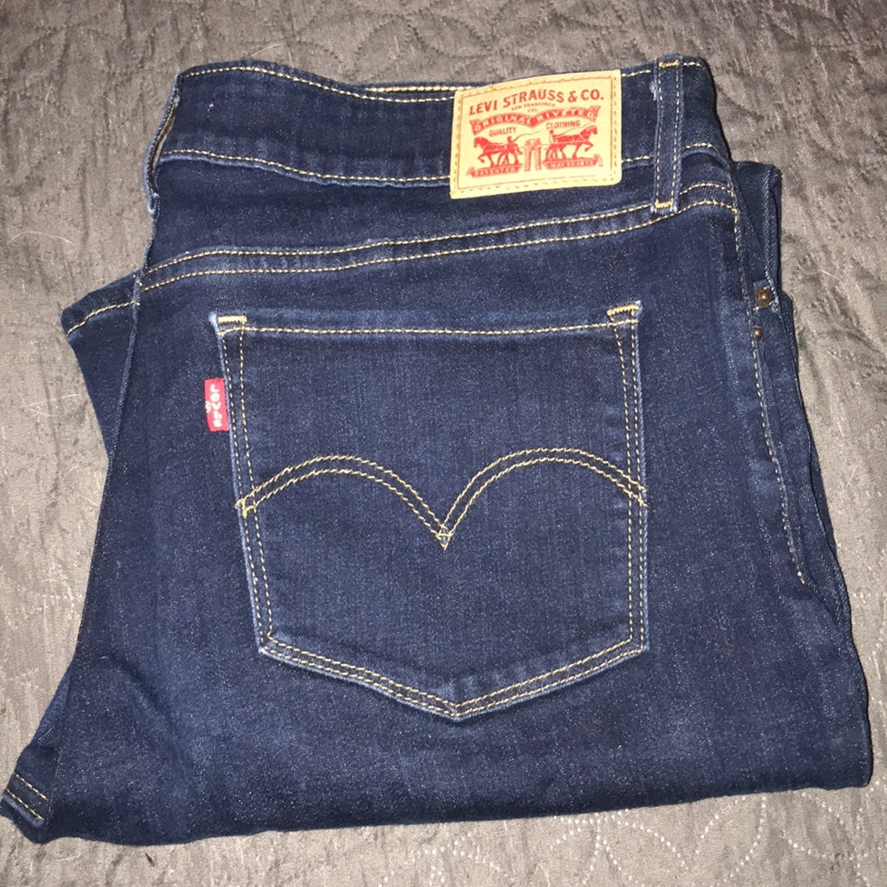 Levis